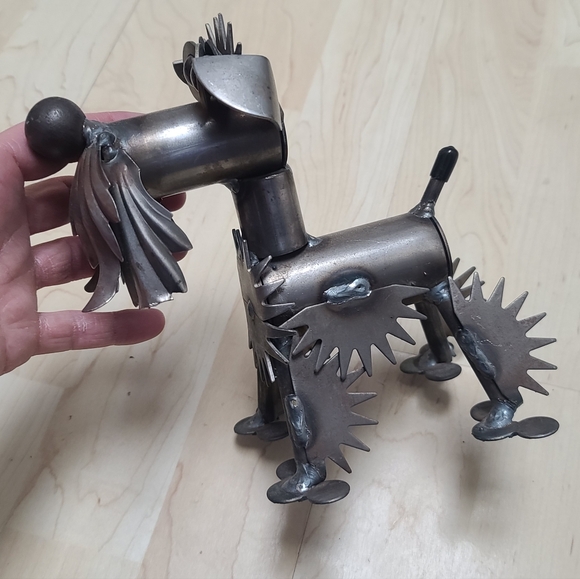 Welded Yardbord Metal Dog Sculpture - Picture 4 of 9